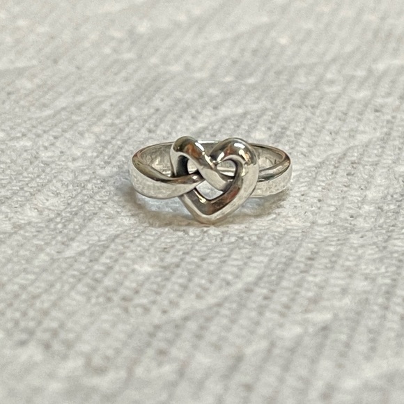 James Avery Heart Knot Ring - size 7 - Picture 2 of 8